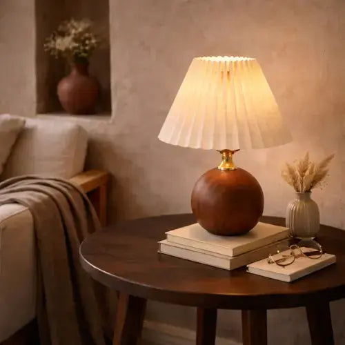 Lámpara de noche de madera sólida con pantalla de tela | Aeris
