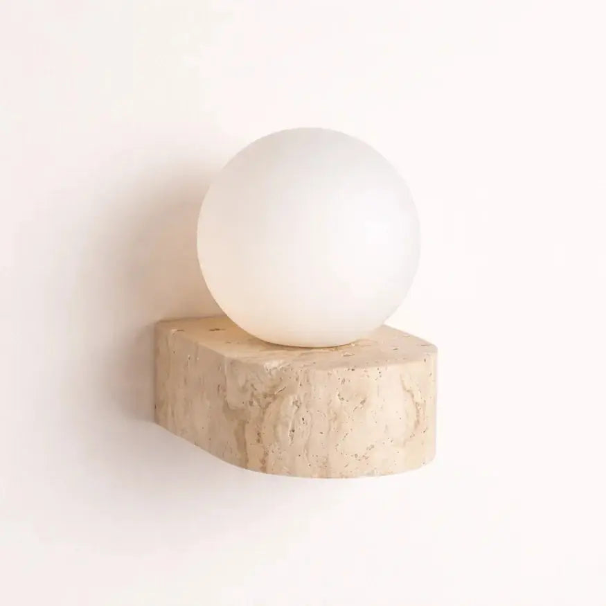 Elegante Aplique de Pared en Travertino y Vidrio | Kael