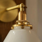Modelo Rovin: Aplique de Pared Vintage en Vidrio Blanco